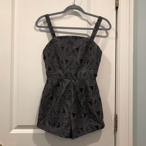 Tobi Gray Paisley Romper (XS) Never Worn